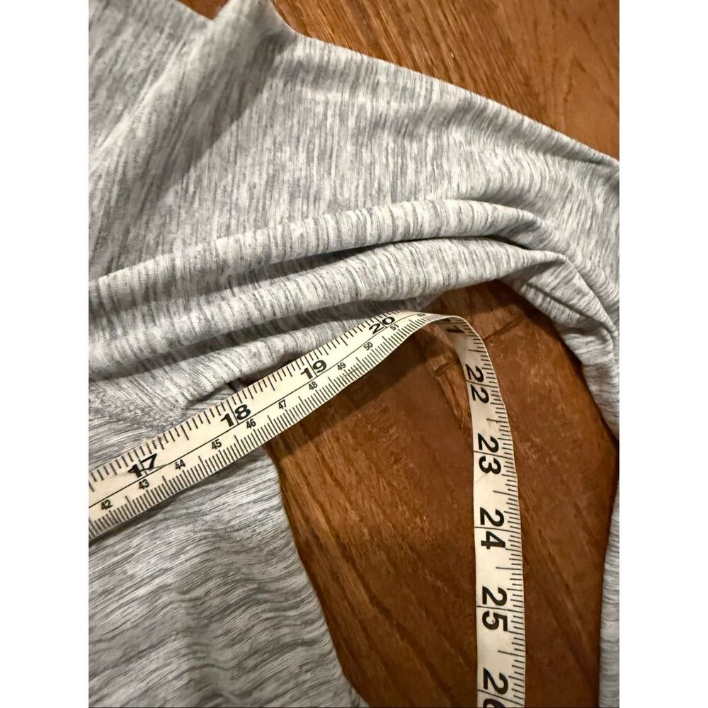 Old navy active breath one grey athletic top size large - Picture 8 of 9